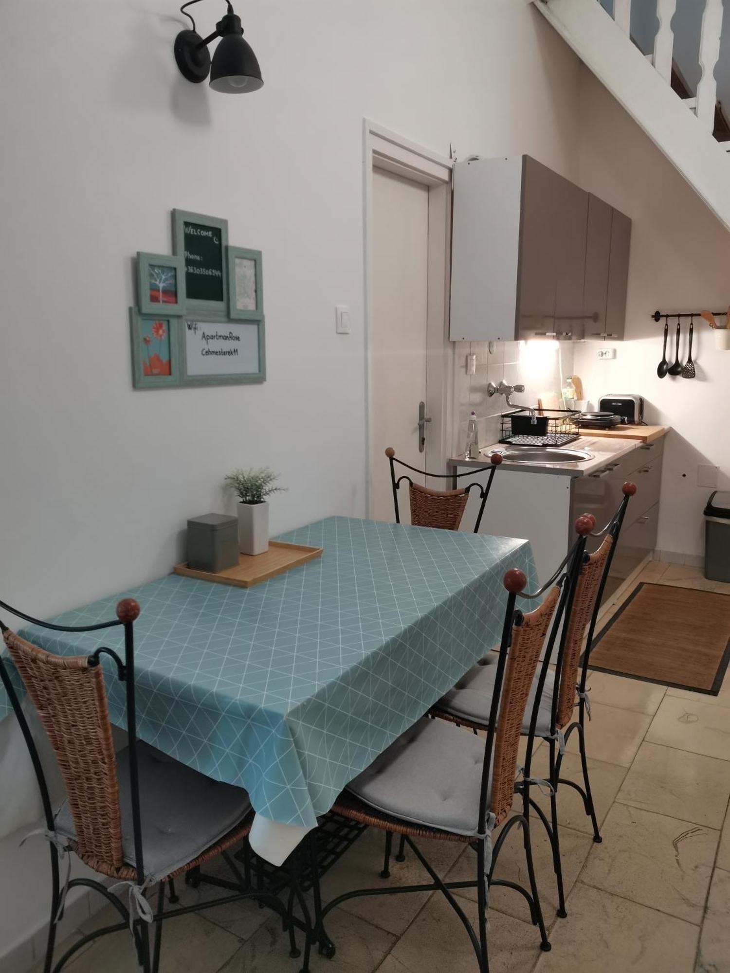 Apartman Rosé Eger Exterior foto