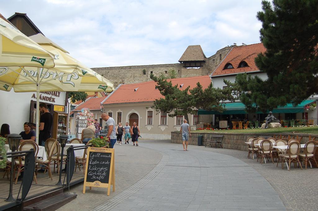 Apartman Rosé Eger Exterior foto