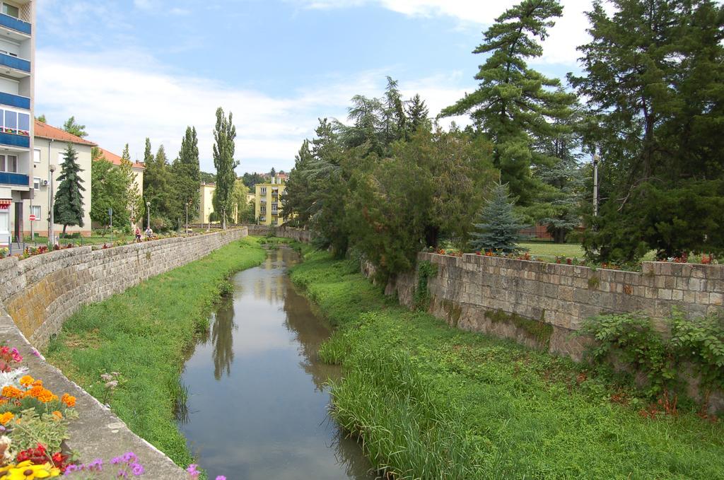 Apartman Rosé Eger Exterior foto